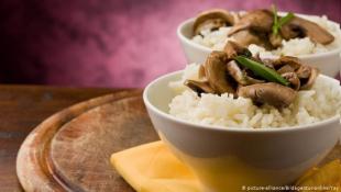 دراسات: طهي الأرز بشكل خاطئ قد يؤدي إلى الإصابة بالسرطان