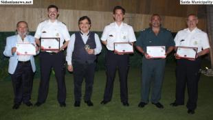 n Bildern: Der Saudi, vertreten durch Dr. Muhammad Haseeb Al-Bizri, ehrte die Delegation der Berliner Feuerwehr mit Anerkennungsurkunden der Gemeinde Sidon
