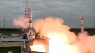 بالصور : روسيا تطلق أول مهمة الى القمر منذ حوالى 50 عاماً