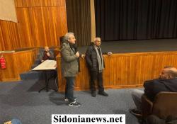 بالصور: بدعوة من النائب د.أسامة سعد : لقاء موسع في مركز معروف سعد مع رؤساء بلديات قرى وبلدات الجنوب وجزين بحث سُبل تنسيق الجهود لتعزيز دعم النازحين وتوفير مقوّمات صمود الأهالي