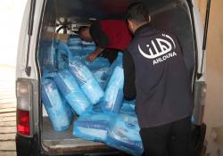 بالصور: ضمن حملتها أغيثوا لبنان : جمعية أهلنا تسلّم بلدية صيدا مساعدات عينية مخصصة للأطفال وكبار السن في مراكز الإيواء