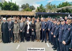 بالصور :  بهية الحريري شاركت في مراسم تشييع شهداء أمن الدولة وقدمت التعازي للّواء لاوندس: نأمل أن تثمر تضحيات اللبنانيين بزوغ فجر جديد للبنان