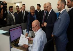 الوزير أحمد الحجار خلال جولة تفقديه لمصلحة تسجيل السيارات في الدكوانة : لا وساطات في المعاملات ومحاسبة صارمة لأي تجاوز