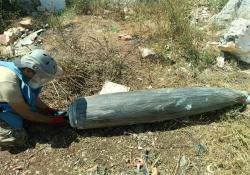 بالصور : الجيش اللبناني يزيل ذخائر غير منفجرة من مخلفات العدوان الإسرائيلي ويواكب أعمال الوزارات المختصة في المناطق المتضررة