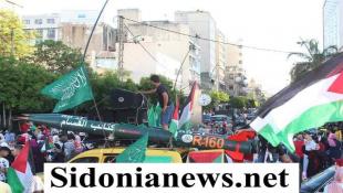 بالصور: مسيرة في صيدا للجماعة الإسلامية وحماس تضامنا مع فلسطين وغزة والقدس ومجسم لصواريخ القسام