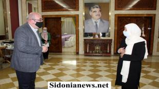 بالصور : النائب بهية الحريري تستقبل القائم بالأعمال البريطاني