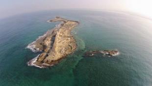 بالصور : زيرة صيدا مقصد الزوار و متعة الترفيه في بحر نظيف ...كورونا لم تمنع الزوار