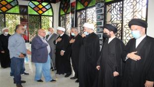 بالصور : بمشاركة المفتي أحمد قبلان والسيد الحكيم ... المفتي عسيران يقيم مجلس فاتحة وتقبل تعازي بوفاة العلامة قبلان في حسينية صيدا