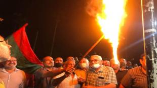 بالصور: النائب أسامة سعد أضاء شعلة المقاومة في صيدا خلال إحياء ذكرى انطلاقة جبهة المقاومة الوطنية  : لإطلاق حوار وطني شامل حول السياسة الدفاعية