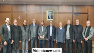 وفد حركة حماس برئاسة مشعل يغادر لبنان بعد انتهاء جولته