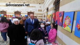 بالصوز: إفتتاح معرض زهرة الشمس Sun Flower  في أكاديمية علا بصيدا القديمة بحضور الحريري والسفير التونسي