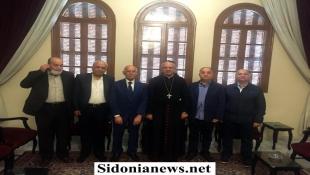 وفد "جمعية تجار صيدا وضواحيها" برئاسة الشريف  يهنئ المطرانين مارون العمار وايلي حداد بالفصح