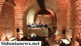 بالصور: خان صاصي في صيدا إستضاف فرقة وحدن بحضور الحريري والمطران حداد وسعد والسعودي  وشخصيات ضمن أمسيات صيدا الرمضانية