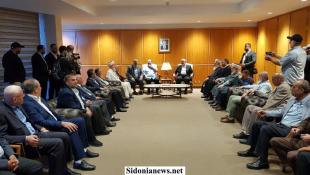 بالصور : وفد حركة حماس برئاسة إسماعيل هنية يصل إلى بيروت