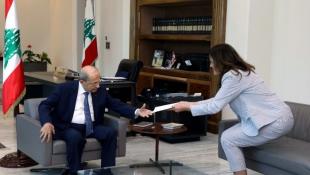رئيس الجمهورية تسلم من السفيرة الاميركية رسالة من هوكستين ... واتصل بالرئيسين بري ميقاتي  وتشاور معهما في الموضوع