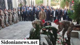 بالصور : الوزير الخليل وضع اكليلا تكريميا باسم الجمهورية اللبنانيه على ضريح اخر رجالات الاستقلال الرئيس الراحل عادل عسيران في صيدا : نأمل بانتخاب رئيس للجهورية وتشكيل حكومة