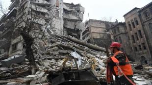 بالصور : كارثة في سوريا... 400 قتيل على الأقل وأكثر من 600 مصاب جرّاء الزلزال المدمّر