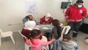حملة لوزارة الصحة للتلقيح الروتيني للأطفال في تعمير عين الحلوة بالتنسيق مع الصليب الاحمر اللبنانيه وبالتعاون مع بلدية صيدا ومؤسسة الحريري