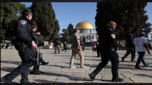 الشرطة الإسرائيلية: توقيف أكثر من 350 شخصاً في الحرم القدسي