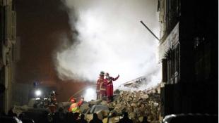 بالصور : العثور على جثّتَين بعد انهيار مبنى في مرسيليا والبحث جارٍ عن مفقودين