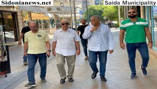 بالصور : رئيس بلدية صيدا د. بديع جال مع نائبه وقائد الشرطة في السوق التجاري: التجاوب مع حملة تنظيم السوق وضبط المخالفات جيد | دوريات الشرطة  البلدية ضبطت بسطتي سمك