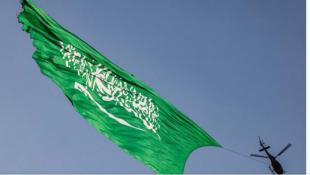 الضوء السعودي لا يزال أحمر!