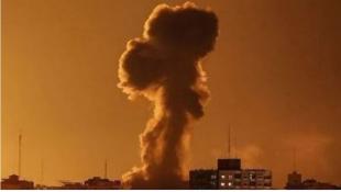 ليل غزة.. غارات غير مسبوقة وإنذارات لاخلاء المستشفيات