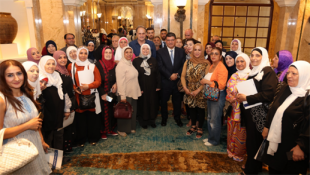 بهاء الحريري  واصل إستقبال وفود بيروتيه وزار عمته السيدة بهية الحريري :  سعدت بلقاء عمتي الحبيبة في دارتها وكانت جلسة ود عائلية