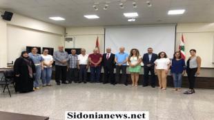 بالصور : محافظ الجنوب ضو مكرماً ابو ضاهر لبلوغه السن القانونية : نتمنى زوال المحنة الصعبة عن الجنوب وكل لبنان