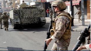 على قاعدة لا يموت الديب ولا يفنى الغنم ...