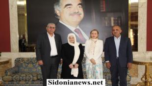 بالصور : بهية الحريري التقت مديرة الأنروا في لبنان دوروثي كلاوس والمديرين السابق والجديد للوكالة في منطقة صيدا