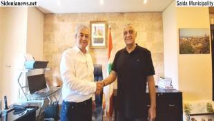 بالصور: جلسة تسليم وتسلم لرئاسة بلدية صيدا بين الرئيس السابق د. حازم بديع والرئيس الجديد م. مصطفى حجازي : صيدا اليوم تبدأ مسارًا جديدًا من العمل الجماعي مدفوعين بإرادة التغيير والبناء.