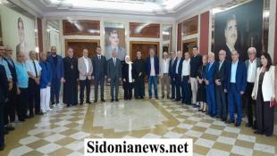 بالصور : محمد رضا الحسيني جال في صيدا القديمة بدعوة من بهية الحريري وأكد عمق العلاقات الأخوية بين الشعبين العراقي واللبناني وأهمية تعزيزها
