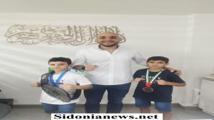 بالصور : الصيدلي عمر مرجان يهنّئ البطلين آدم وأمير السن لفوزهما وتحقيقهما إنجاز رياضي مشرّف