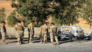 شهيدان  باستهداف سيارة على طريق الجرمق- الخردلي في جنوبي لبنان