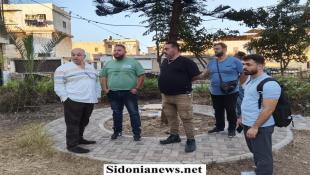 بالصور: مدير عام شركة معطي غروب السيد عامر معطي يتفقد حديقة الزويتيني في صيدا القديمة ويلتقي لجنتها