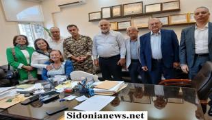 بالصور : وفد من جمعية جامع البحر الخيرية  جال على قادة أمنيين في سراي صيدا