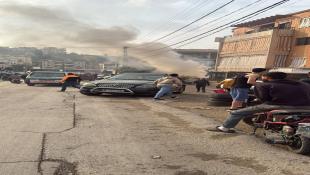 مسيرة اسرائيلية تستهدف سيارة في تول وسقوط جريح