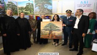 رئيس بلدية صيدا المهندس مصطفى حجازي هنأ الفنانة الصيداوية الشابة ملكة عدنان العبد لفوزها بالمركز الأول في مسابقة الرسم بمناسبة عيد الإستقلال