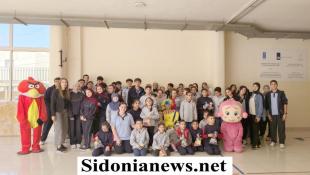 بالصور : أطفال مركز أحمد مصباح البزري في جمعية رعاية اليتيم يمضون وطلاب ثانوية المقاصد نهاراً حافلاً بالأنشطة والفرح