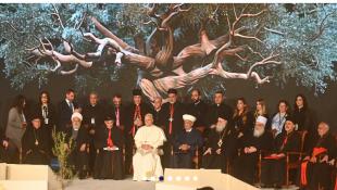 بالصور: نداء الوطن :   لبنان جسر الأديان وموطن الحوار الروحي: البابا بين لحظة عنايا وصوت الشبيبة في بكركي |  اللقاء المسكوني ولقاء الأديان  في ساحة الشهداء