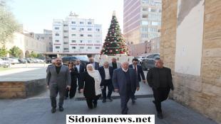 بالصور: بهية الحريري جالت ووفد المستقبل ومؤسسة الحريري على مطارنة صيدا وزارت ميشال موسى ودار العناية مهنئة بالميلاد والعام الجديد: نأمله عام الإجتماع اللبناني حول