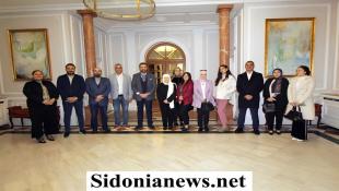 بالصور : بهية الحريري تلتقي لجنة الأهل في الإنجيلية -صيدا ووفداً من ثانوية السفير- الغازية ...