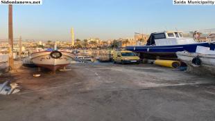 بالصور: بلدية صيدا تنفذ حملة تنظيف في محيط مرفأ الصيادين والقلعة البحرية ضمن خطة لجنة البيئة في البلدية بالتعاون مع شركة IBC وشركة NTCC