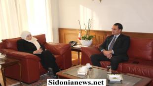 بالصور : بهية الحريري تتابع أوضاع مرفأ صيدا مع مستشار وزير الأشغال العامة والنقل