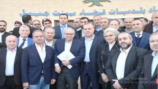 الحزب يُضيّق الفجوة مع السلطة