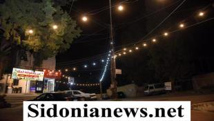 بالصور : بمبادرة من عامر معطي منطقة الفيلات تتلألأ بالأنوار