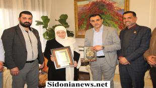 بالصور : وفد من معاهد الآفاق  يلتقي بهية الحريري  ويحيّي مسيرة الرئيس الشهيد في بناء الوطن والإنسان