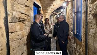 بالصور: جولة مشتركة في صيدا القديمة  لرئيس بلدية صيدا وجمعية محمد زيدان للإنماء للإطلاع على مشاريع الترميم والإنارة والتحسين التي تنفذها الجمعية