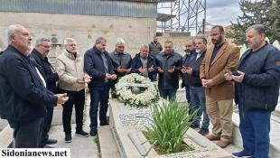 بالصور : وفد من الحزب  زار ضريح الشهيد معروف سعد في صيدا في ذكرى اغتياله